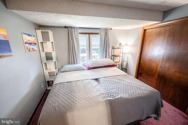 229 W HIGH ST, Red Lion, PA 17356