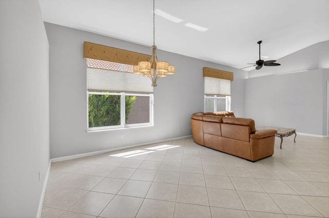 7385 W Mercada Way, Delray Beach, FL 33446