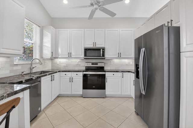 7385 W Mercada Way, Delray Beach, FL 33446