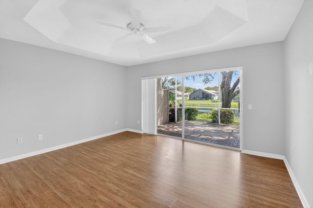 7385 W Mercada Way, Delray Beach, FL 33446