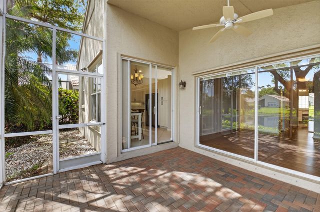 7385 W Mercada Way, Delray Beach, FL 33446