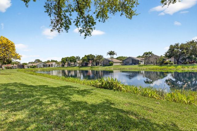 7385 W Mercada Way, Delray Beach, FL 33446