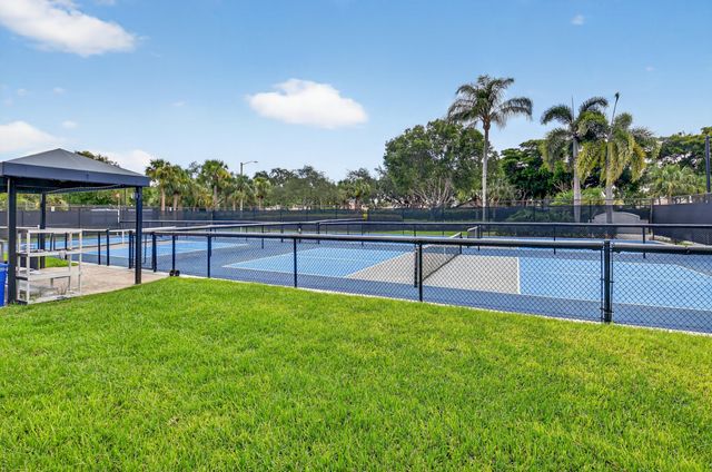 7385 W Mercada Way, Delray Beach, FL 33446