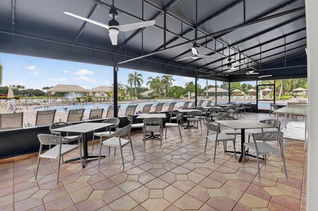 7385 W Mercada Way, Delray Beach, FL 33446