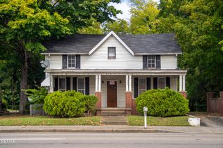 226 E Main Street, Sevierville, TN 37862