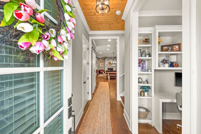 1319B Meridian St, Nashville, TN 37207