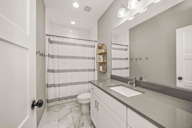 1319B Meridian St, Nashville, TN 37207