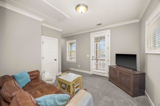 1319B Meridian St, Nashville, TN 37207