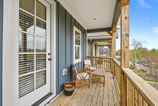 1319B Meridian St, Nashville, TN 37207