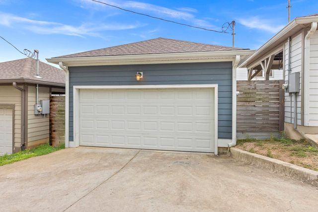 1319B Meridian St, Nashville, TN 37207