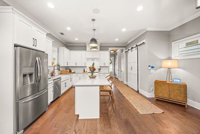 1319B Meridian St, Nashville, TN 37207