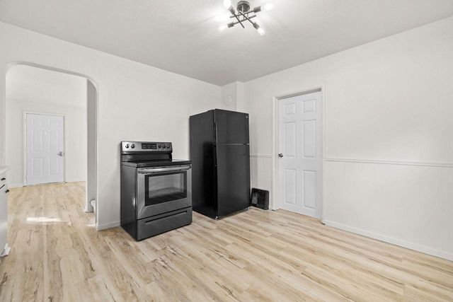 1537 6th Street SW, Minot, ND 58701