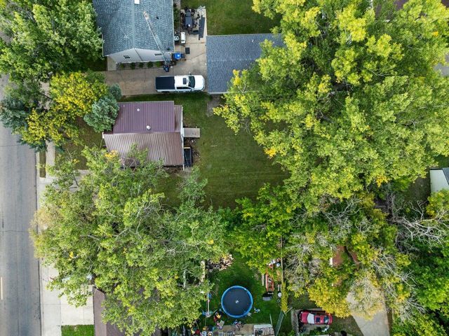 1537 6th Street SW, Minot, ND 58701