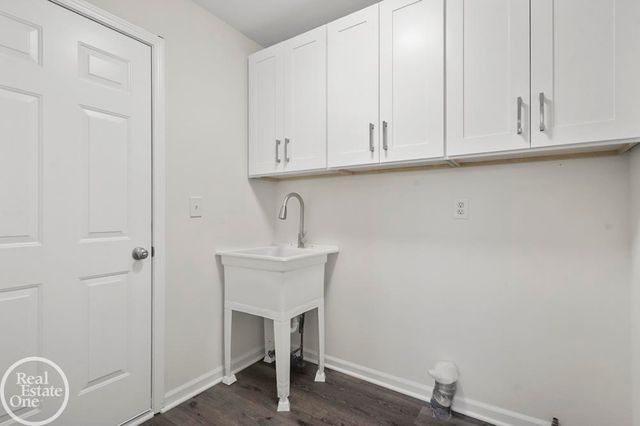 30601 Victoria Court, Chesterfield Twp, MI 48051