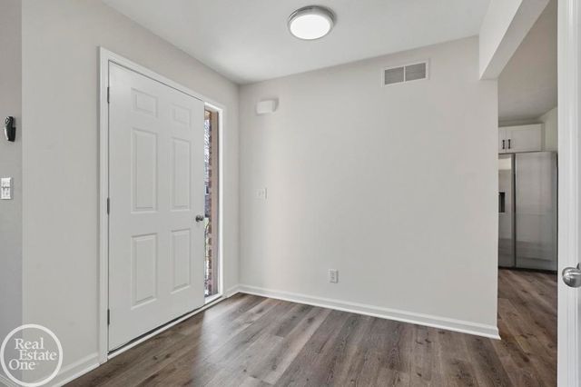 30601 Victoria Court, Chesterfield Twp, MI 48051