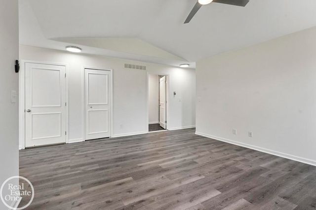 30601 Victoria Court, Chesterfield Twp, MI 48051