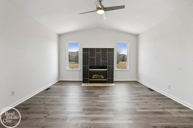 30601 Victoria Court, Chesterfield Twp, MI 48051