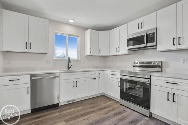 30601 Victoria Court, Chesterfield Twp, MI 48051