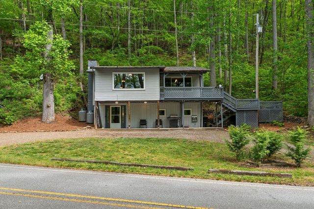 4187 W Old Murphy Road, Franklin, NC 28734