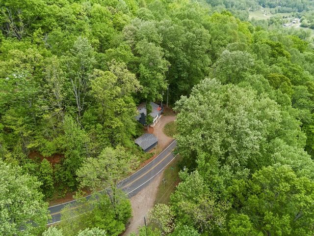 4187 W Old Murphy Road, Franklin, NC 28734