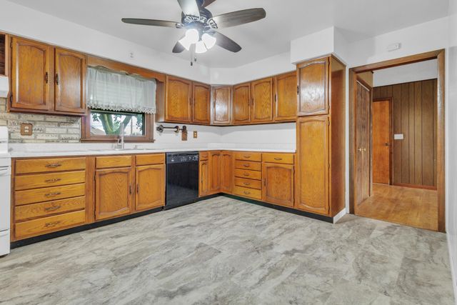 10404 Noble Street, Crown Point, IN 46307