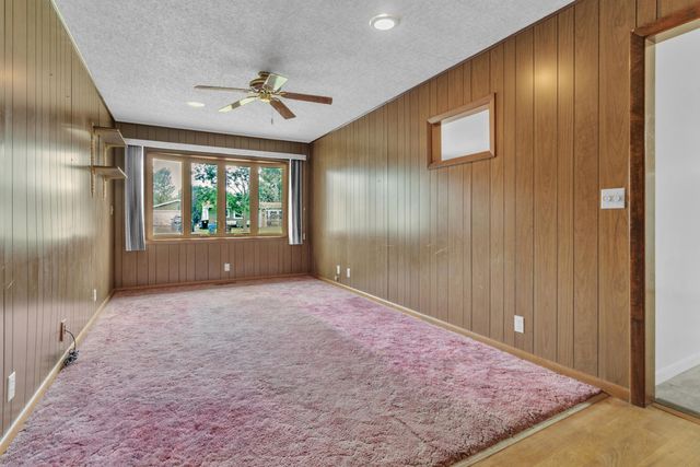10404 Noble Street, Crown Point, IN 46307