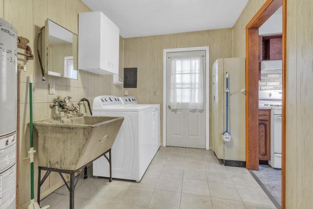 10404 Noble Street, Crown Point, IN 46307