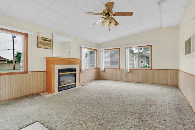 10404 Noble Street, Crown Point, IN 46307