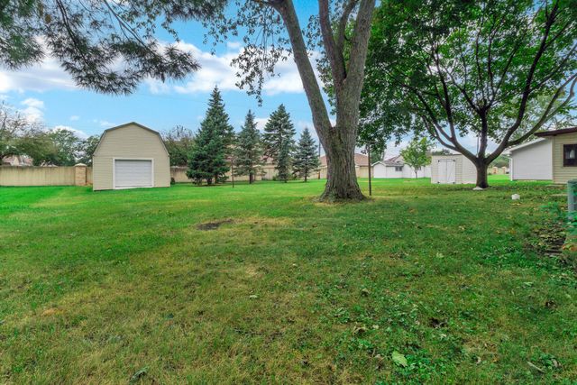 10404 Noble Street, Crown Point, IN 46307