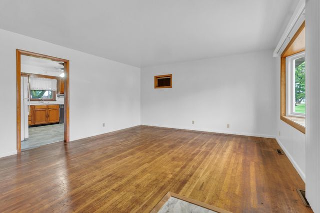 10404 Noble Street, Crown Point, IN 46307