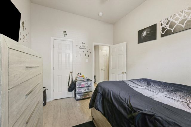 519 Delores Drive, Grand Prairie, TX 75052