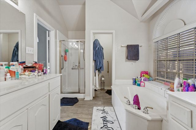 519 Delores Drive, Grand Prairie, TX 75052