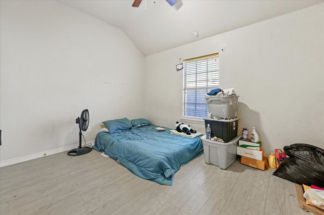 519 Delores Drive, Grand Prairie, TX 75052