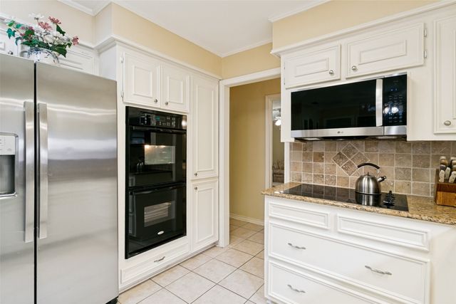 2731 Wagonwheel Drive, Carrollton, TX 75006
