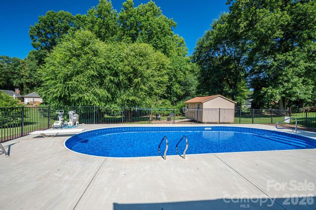 389 Caprice Circle, Lincolnton, NC 28092