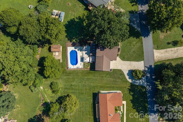 389 Caprice Circle, Lincolnton, NC 28092