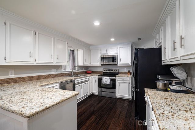 389 Caprice Circle, Lincolnton, NC 28092