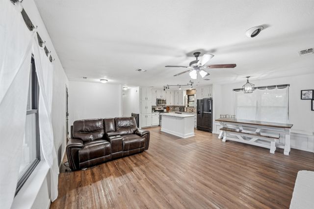 4525 N Highway 171, Cleburne, TX 76033