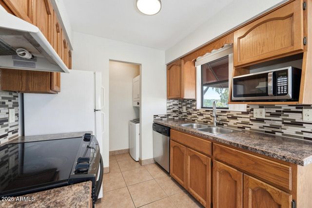 16657 E GUNSIGHT Drive 251, Fountain Hills, AZ 85268