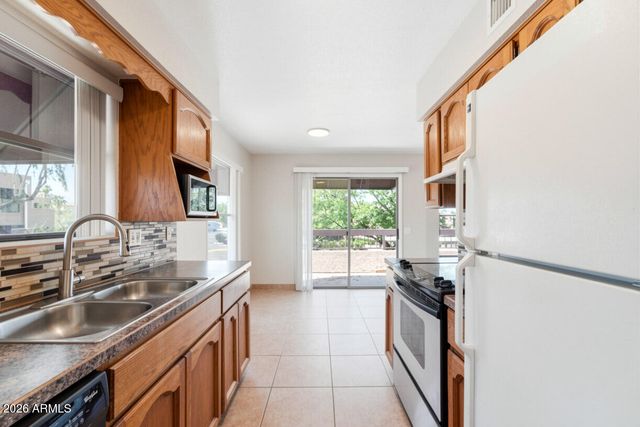 16657 E GUNSIGHT Drive 251, Fountain Hills, AZ 85268