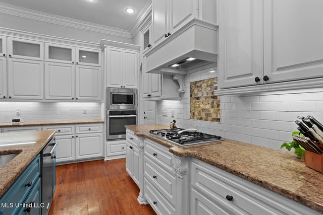 107 Grandwood Drive, Canton, MS 39046