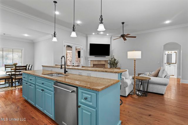 107 Grandwood Drive, Canton, MS 39046