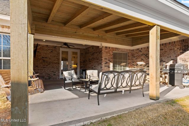 107 Grandwood Drive, Canton, MS 39046