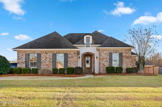 107 Grandwood Drive, Canton, MS 39046