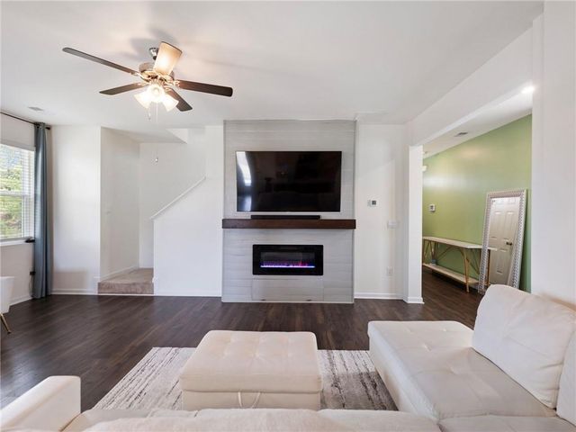 141 Gaston Court, Hoschton, GA 30548