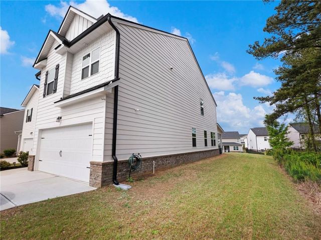 141 Gaston Court, Hoschton, GA 30548