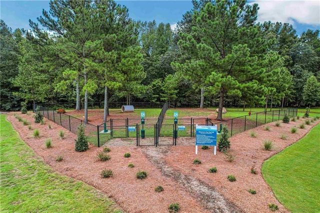 141 Gaston Court, Hoschton, GA 30548