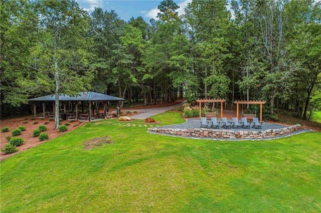 141 Gaston Court, Hoschton, GA 30548