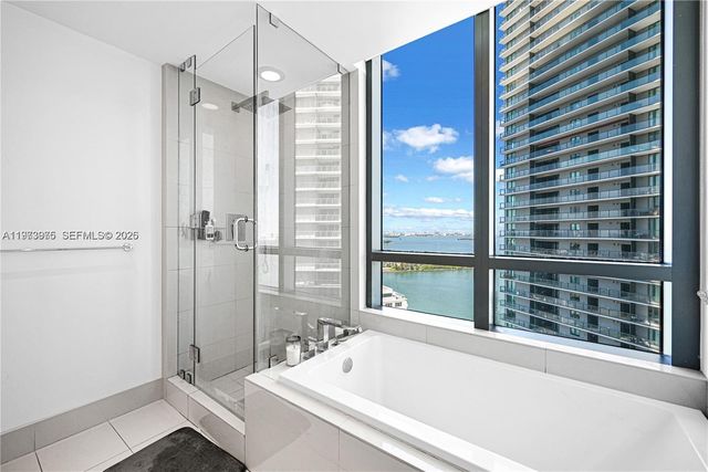 650 NE 32nd St 2007, Miami, FL 33137