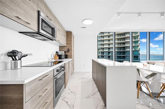 650 NE 32nd St 2007, Miami, FL 33137